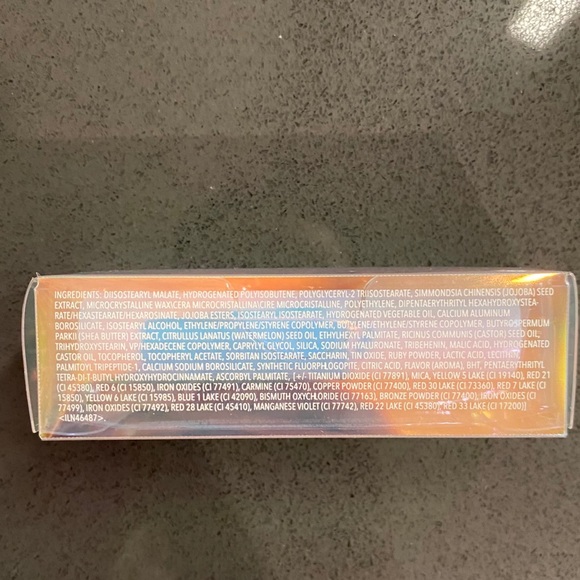 NEW Becca Pearl Glow Lip Tint in Lilac Pink - Picture 6 of 8